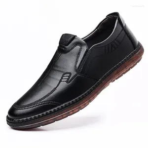 Scarpe casual 2024 Ly in pelle da uomo taglia 38-44 Britis Office Man Dress mocassini a fondo piatto guida