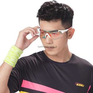 Qunli Marathon Running Glasses Sports Vindtäta professionella män och kvinnors utomhuscykelfärg Byt solglasögon Polariserade