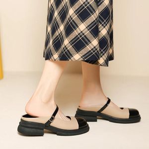 Sapatos de vestido Xiaoxiangfeng Grosso-sola Baotou Semi-chinelos Versão Coreana Cor Correspondência Casual Único