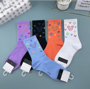 Herrkvinnor Designer Socks Vintage Letter Print Branded Tide Short Sock for Woman Man Fall Winter Socking Bulk Gift Box Cnbsrus