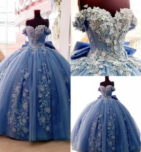 2022 ljusblå quinceanera klänningar bollklänning från axel spetsar kristallpärlor pärlor 3d blommor blommor tyll plus size sweet 16 pa6979670