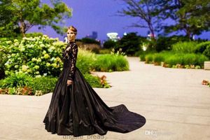 Ny vintage gotisk stil svart bröllopsklänning långärmad hög hals spets tyll taffeta en linje svep tåg brudklänningar