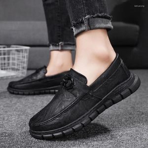 Casual Shoes Chef Non-slip Waterproof Work Men's Leather Tide Shoes.