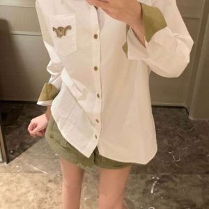 이른 봄 여자 셔츠 디자이너 셔츠 여자 패션 편지 자수 블라우스 옷깃 긴 슬리브 셔츠 느슨한 캐주얼 스웨트 셔츠 두 컬러