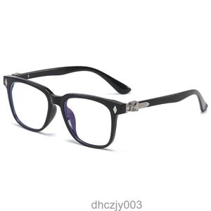 Chrome Designer CH Cross Glasses Frame Chromes Occhiali da sole di marca per uomini Donne Trendy Round Face TR90 Eye Male Protection Heart Ecclami Frame 2024 1D13 F5OB PGNQ