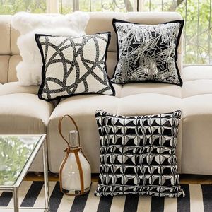 Kudde French Light Luxury Cover Modern Minimalist Black and White Pillow Cases Geometric Jacquard broderat hem