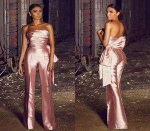 Trend Rose Pink Jumpsuit aftonklänningar Sexig stropplös siden Satin Pant Prom Party Dresses With Big Bow 2021 Billiga kläder de So2463807
