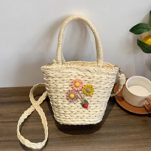 Shoulder Bags Summer Underarm Bag Fashion Woven Ladies Tote Casual Flower Simple Portable Elegant Basket Shape For Weekend Vacation