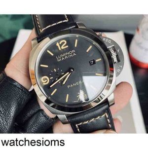 Designer Paneraii Fashion Men's Watches Mechanical Movement 44mm Dial Automatic Top Swiss varumärke handledsursur Stil Lumino