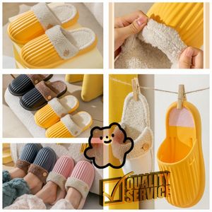 2024 Designer Slides Women Sandals Pool Heels Casual slippers for spring autumn Flat Comfort Mules Padded Front Strap Shoe GAI yellow Cotton mop