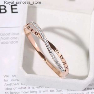 Charmarmband Yun Ruo 2019 Ny lyx All Crystal Roman Digital Armband Rose Gold Colored Titanium Steel Jewelry Womens Forever Fading Fashion Q240321