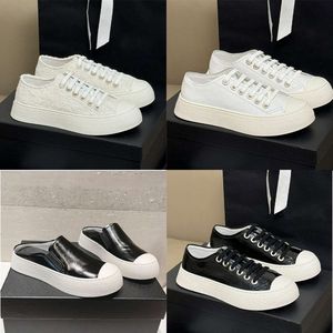 Nya designer sneakers läder kvinnliga tränare plattform casual skor mode slip-on svart vit sportsko med lopp 543