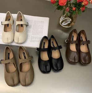 Tabi Shoe Women Ballerinas Designer Tabi Ballerina Shoe Sandal Half Disual Ballef مسطح جلدي زلة على Lambskin Calf Dance Size 35-40