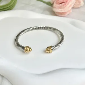 Fivela de pulseira em prata esterlina com banho de ouro amarelo 14K