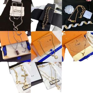 20 Style Designer Necklace Pendant Necklaces Designers Stainless Steel Plated Faux Leather Letter for Women Wedding Jewelry Without Box