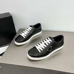 Scarpe da tennis di marca di nuovo stile corsa Sneaker di design Scarpa casual da ragazzo Piatto basso di lusso Uomo basket Scarpe da ginnastica sportive da viaggio all'aperto in pelle Mocassino da donna passeggiata escursione confezione regalo