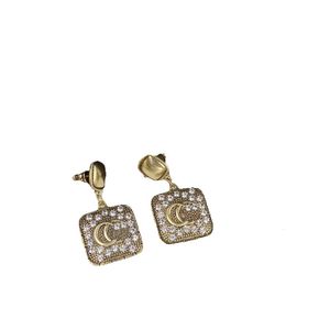 Chandelier Fashion Brand Earring Color Diamond Double G Letter Brass Material Personality G Earrings Women Wedding Party Designer Jewelry High Quality