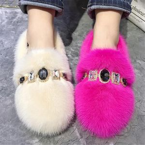 Sıradan Ayakkabı 2024 Kadınlar Furry Flats Kristal Dekor Kış Sıcak Kürk Mokasenleri Espadrilles Bayanlar Yürüyen Sürüş Somunları