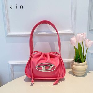 Bolsa de ombro de alta qualidade produtos de controle exclusivo versão coreana picante estilo menina axilas para mulheres nova versátil moda portátil bolsa balde com cordão