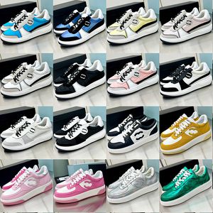 Moda Brand New Designer Style Luxury Low Top Panda Sneakers Donna Sport all'aria aperta Tennis Skateboarding Scarpa TPU Suola spessa Scarpe da tavolo da uomo elevate Taglia 35-46