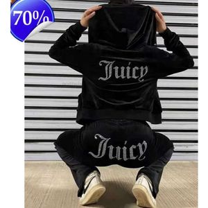 2024 Juicy Apple Kadınların Takipleri Veet Dikiş Takım Kıyafet İki Parça Jogging Set Venor Sweatshirt Hoodie Pantolon Takım Kadın Y2K VKF556