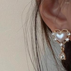 Kolczyki Dangle Caoshi Delikatne serce symulowane perły wisiorki kobiety romantyczne akcesoria ślubne ślubne akcesoria