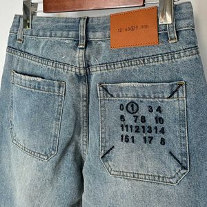 Jeans Damen 2024 heiß verkauft M6 Magi Gesäßtasche mit digitaler Stickerei schlichte und Distressed-Jeans mit schmalem, geradem Bein Damentrend