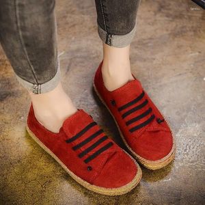 Casual Shoes 2024 Spring och Autumn Lazy Ladies Single Handmade Stitching Retro Flat Women's Mother Trendy