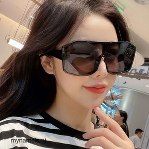 2 datorer Fashion Luxury Designer Stor ram Personlig sammanfogad solglasögon 2021 Nya mode Kvinnor Trend Koreanska solglasögon Anti Ultraviolet Solglasögon