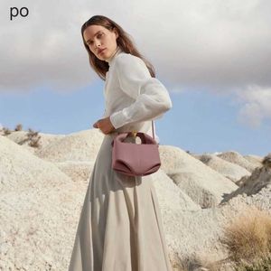 Borsa a tracolla di design Spedizione gratuita Nuova Bollinger b Ri - Borsa in pelle di mucca modello litchi con caratteristica tracolla a spalla singola da donna