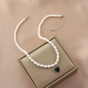 Minar Romantic Black Color Agate Natural Stone Love Heart Pendant Necklaces for Women Oval Freshwater Pearl Chokers Jewellery 240311