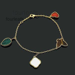 Designerschmuck Cleef Van Four Leaf Clover Armband Charm-Armbänder Schmuck VC Fourleaf Flower Full Diamond Buckle Heart Butterfly Gold Texture