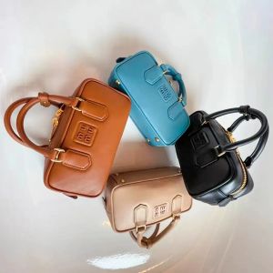 Luxuriöse Miui Arcadie-Tasche mit Schultergurten, Damengriff-Clutch-Taschen, Umhängetasche aus echtem Leder, Tragetaschen, Handtaschen, Designer-Arbeits-Bowling-Taschen