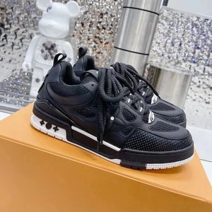 2024 Skate Sneakers Designer Trainer Sneaker Luxo Sapatos Casuais Runner Sapato Outdor Couro Flor Ruuing Moda Clássico Mulheres Homens Sapatos Tamanho 35-45 C3