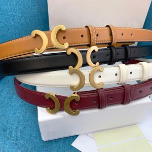 Cintura di design cintura cinture di marca di lusso cinture per uomo donna design vintage Grande lettera Casual Business Moda fibbia liscia Cintura in pelle calda ins
