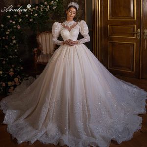 Abito da sposa lussuoso con collo alto, abito da sposa, maniche a sbuffo, scintillanti abiti da sposa principessa con perline, perle, ricami, applicazioni in pizzo