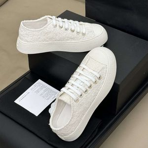 Tasarımcı spor ayakkabılar kadın ayakkabıları lüks ayakkabılar orijinal deri kahverengi siyah beyaz açık spor eğitmenleri kutu beyaz 543