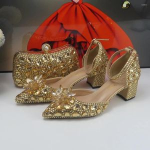 Sapatos de vestido Champagne Golden Crystal Bridals Casamento com sacos combinando strass salto alto tornozelo cinta mulheres festa moda