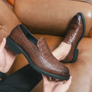 Masculino elegante crocodilo litchi padrão negócios casual deslizamento moda mocassins sapatos sociais cavalheiro sapatos de couro de luxo