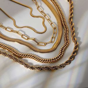 Rough Twist Miami Cuban Chain Necklace 18K Gold Plated PVD Rostfritt stål Neckla Snake Rope Chain Mens and Womens Hip Hop Chain