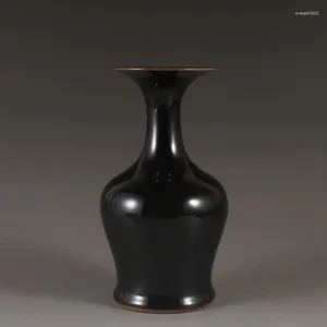 Vaso de porcelana de esmalte preto chinês Ming Wanli 5,31 polegadas
