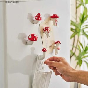Magneti per il frigorifero 3D Solido Fungo rosso Magnete congelato Per bambini Simpatico personaggio dei cartoni animati Decorazione refrigerante Magnete Decorazione domestica personalizzata Y240322