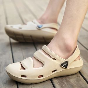 Sandalen lässige atmungsaktive Männer Sandalen Sommer im Freien leichte Modeschuppen Neuankömmlinge Slipon männliche Eva Beachschuhe für männlich