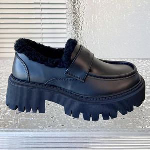 Casual Schuhe Herbst Winter Dicken Boden Komfort Wolle Warme Loafers Echtes Leder Prägnante Frauen Runde Kappe Einfarbig Trendy Wohnungen