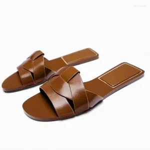 Slyckor Traf Brown Leather Slipper For Women 2024 Casual Flat Shoes Female Summer Beach Sandaler Kvinna Bekväma Flip Flops