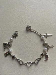 Strand Edgy Chrome Winged Heart Beaded Charm Bracelet Y2K Ideias para presentes Pulseiras da moda Cute Friendship