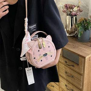 Hinkväska designer heta försäljning kvinnor ny singel axel crossbody väska modebrev liten rund wtern tryckt tårta stil