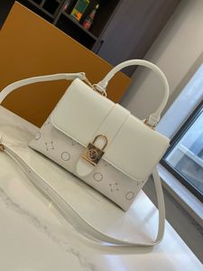 24SS Women's Luxury Designer Locky BB Lockhead Bag Women's Handbag Shoulder Bag Crossbody Bag Work Bag Makeup Bag Purse 28cm