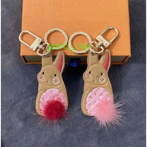 Chain Lanyards 2023 New Designer Keychain Chien Rabbit and Panda Plush Plush Cute Ladies 'Men's Men's Car Key Highry Rade Pendant