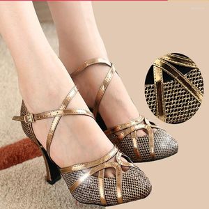 Buty taneczne Ballroom Latin Woman Screen Gold Color Cears Miękki dno dla dziewczynki Niski Rabat fabryki Hurtowa pięta 6 cm